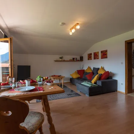 Scheer Apartment *